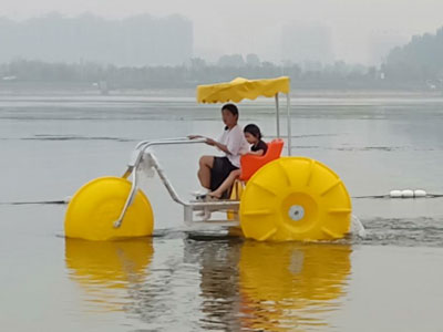 水上三轮车